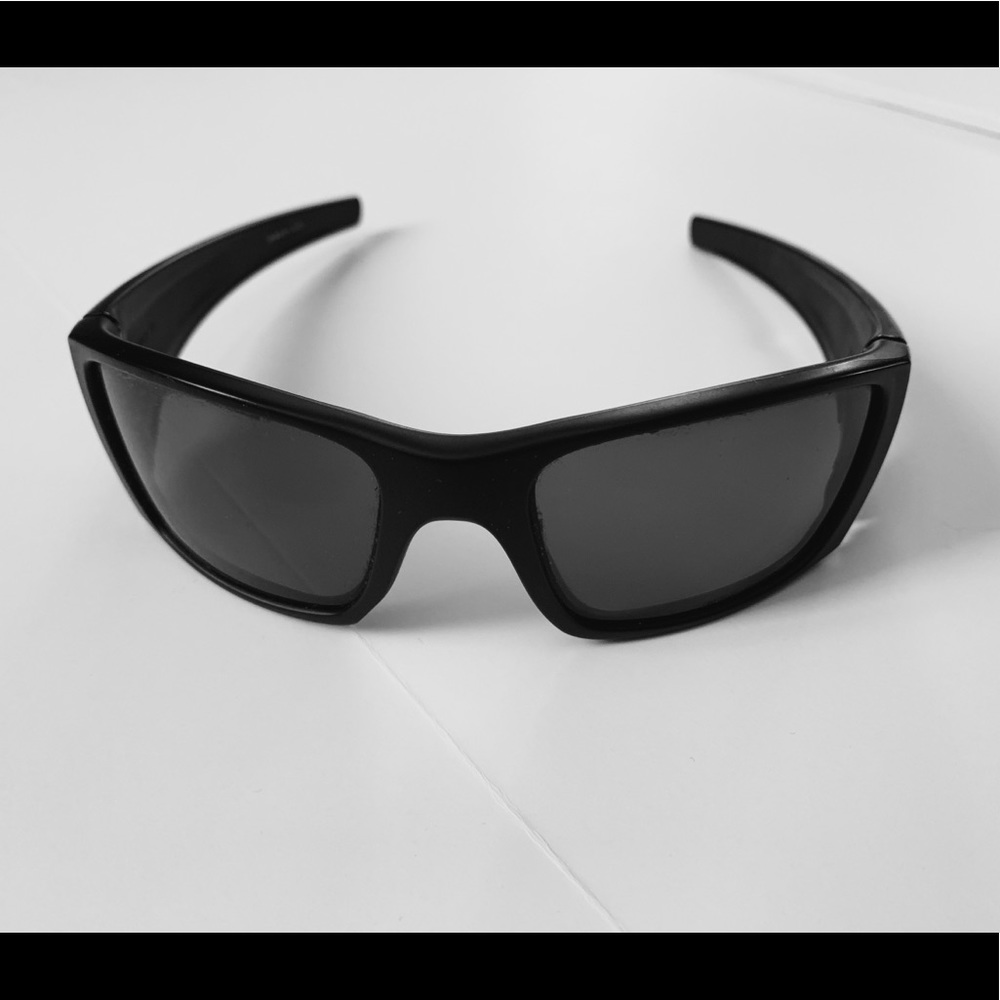 🔥 Oakley men’s sunglasses ⭐️